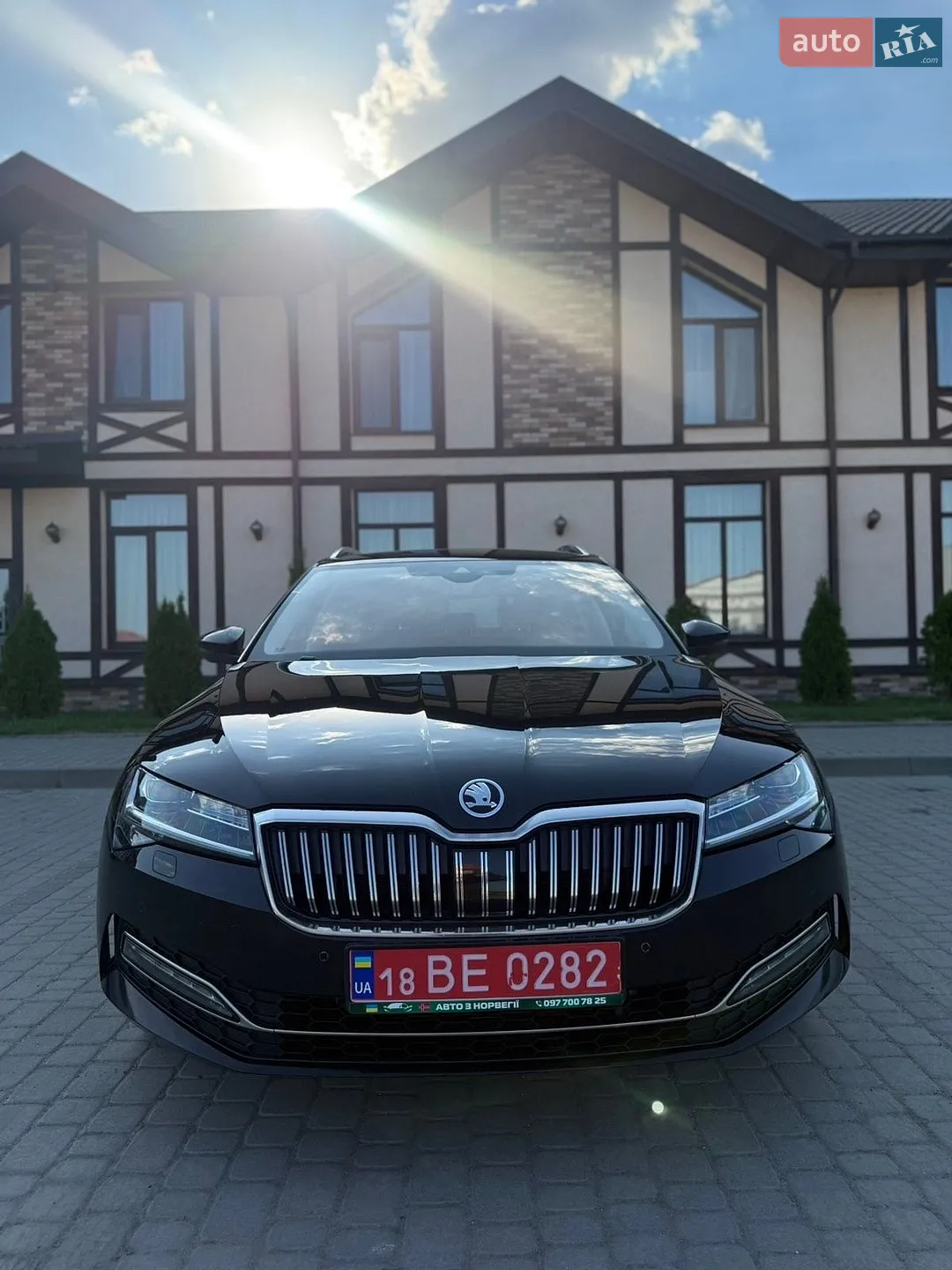 2022 Skoda Superb - мініатюра 2