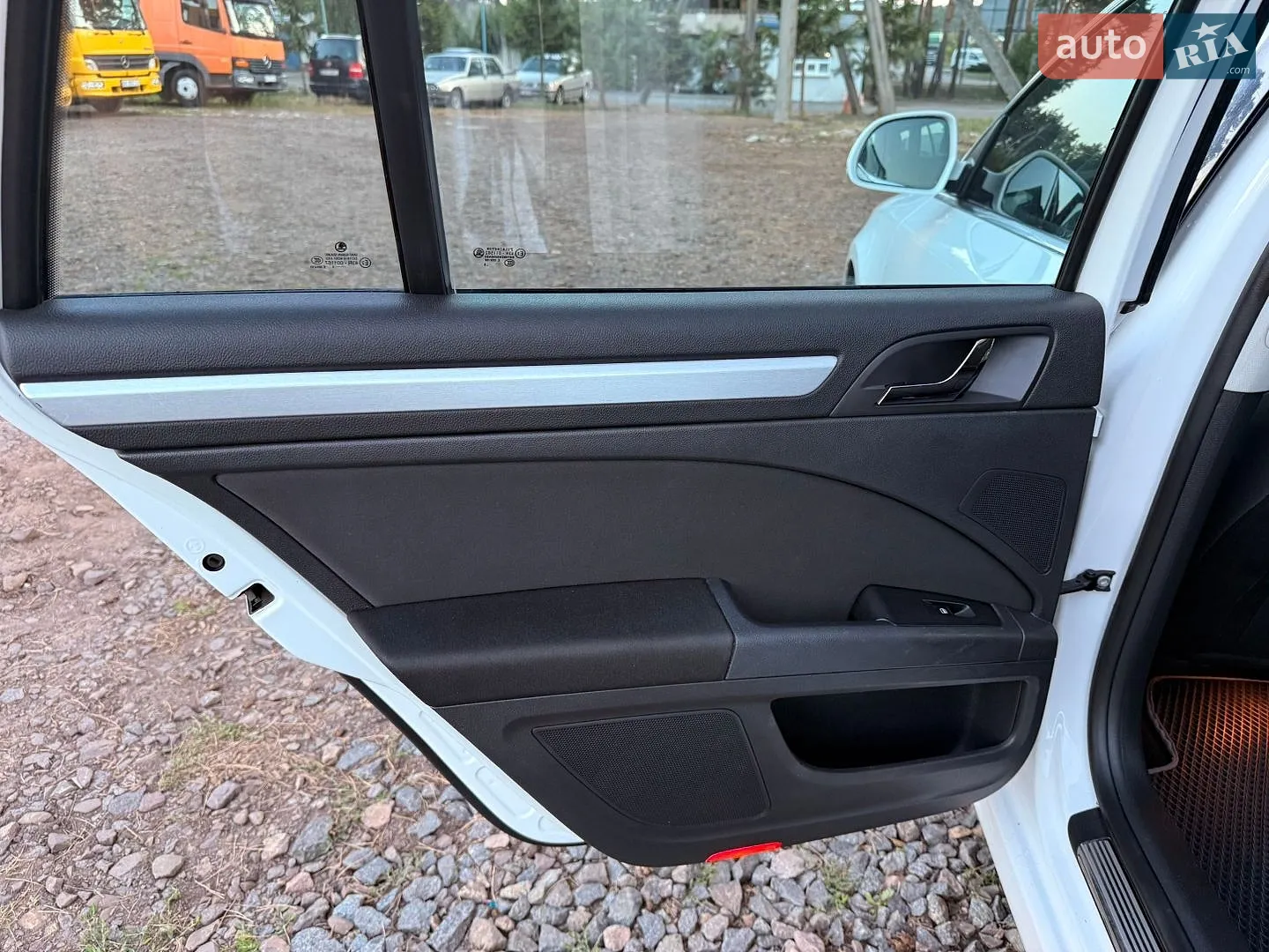 2013 Skoda Superb - мініатюра 28