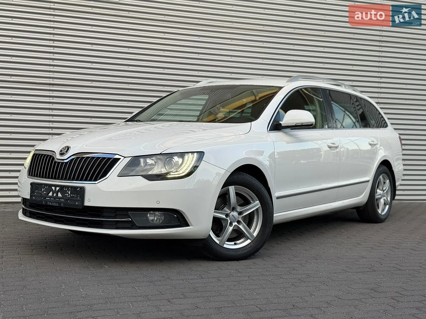 2015 Skoda Superb - мініатюра 2