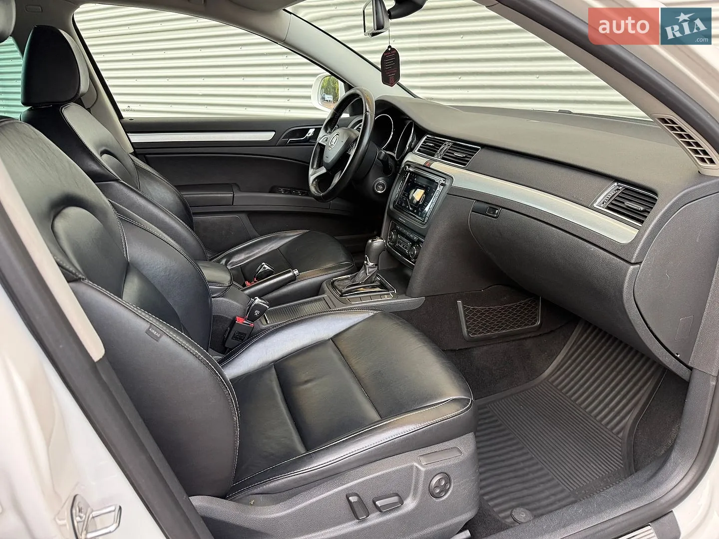 2015 Skoda Superb - мініатюра 38