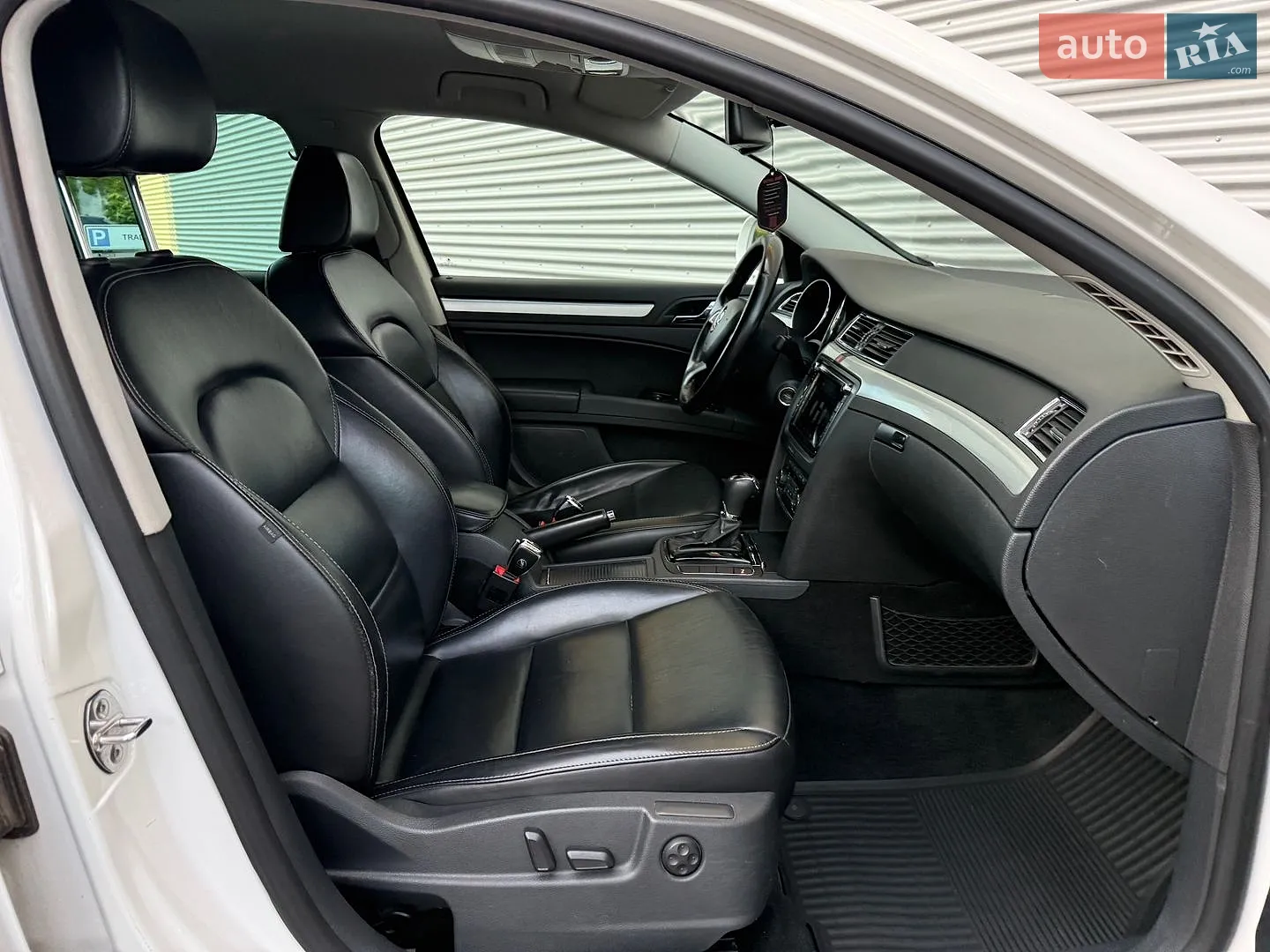 2015 Skoda Superb - мініатюра 43