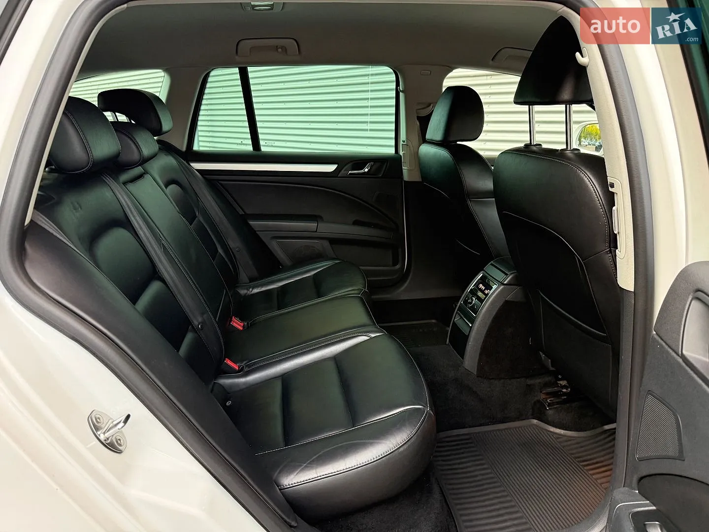 2015 Skoda Superb - мініатюра 54