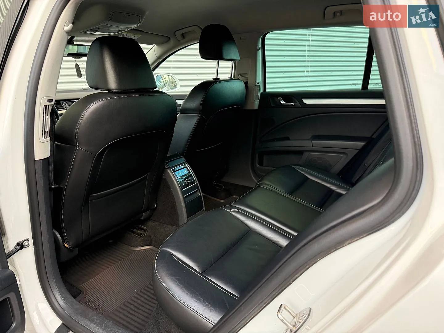 2015 Skoda Superb - мініатюра 63