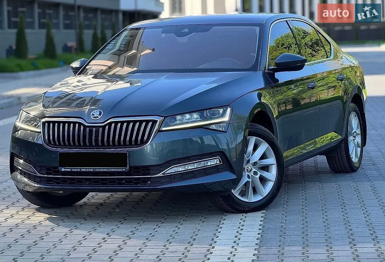 2021 Skoda Superb - фото 1