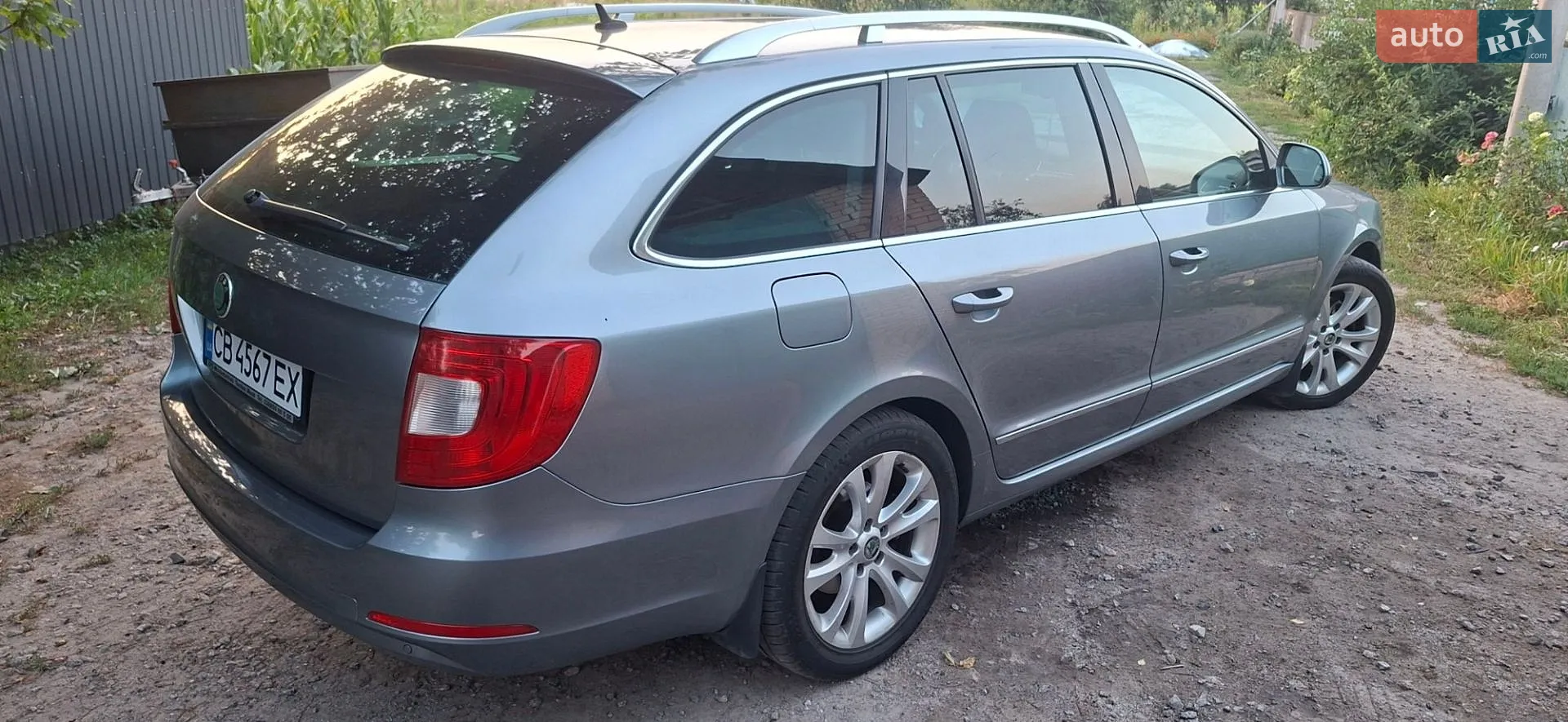 2010 Skoda Superb - мініатюра 4