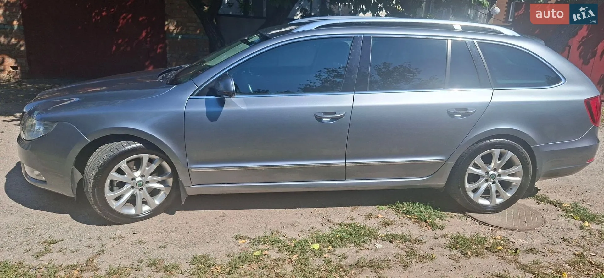 2010 Skoda Superb - мініатюра 34