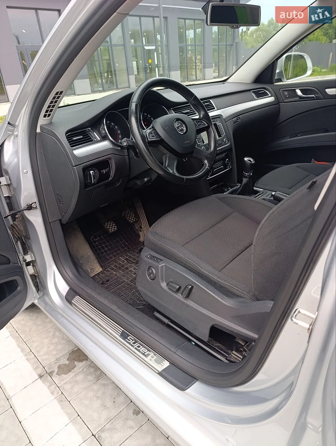 2013 Skoda Superb - мініатюра 8