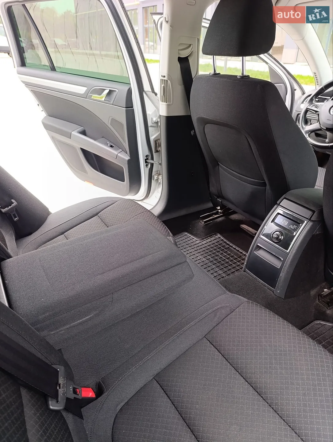 2013 Skoda Superb - мініатюра 12