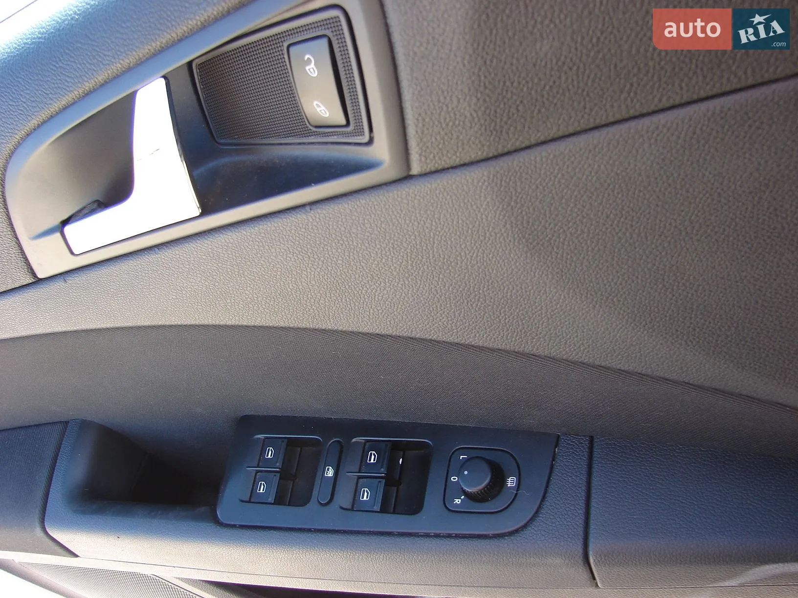 2011 Skoda Superb - мініатюра 10