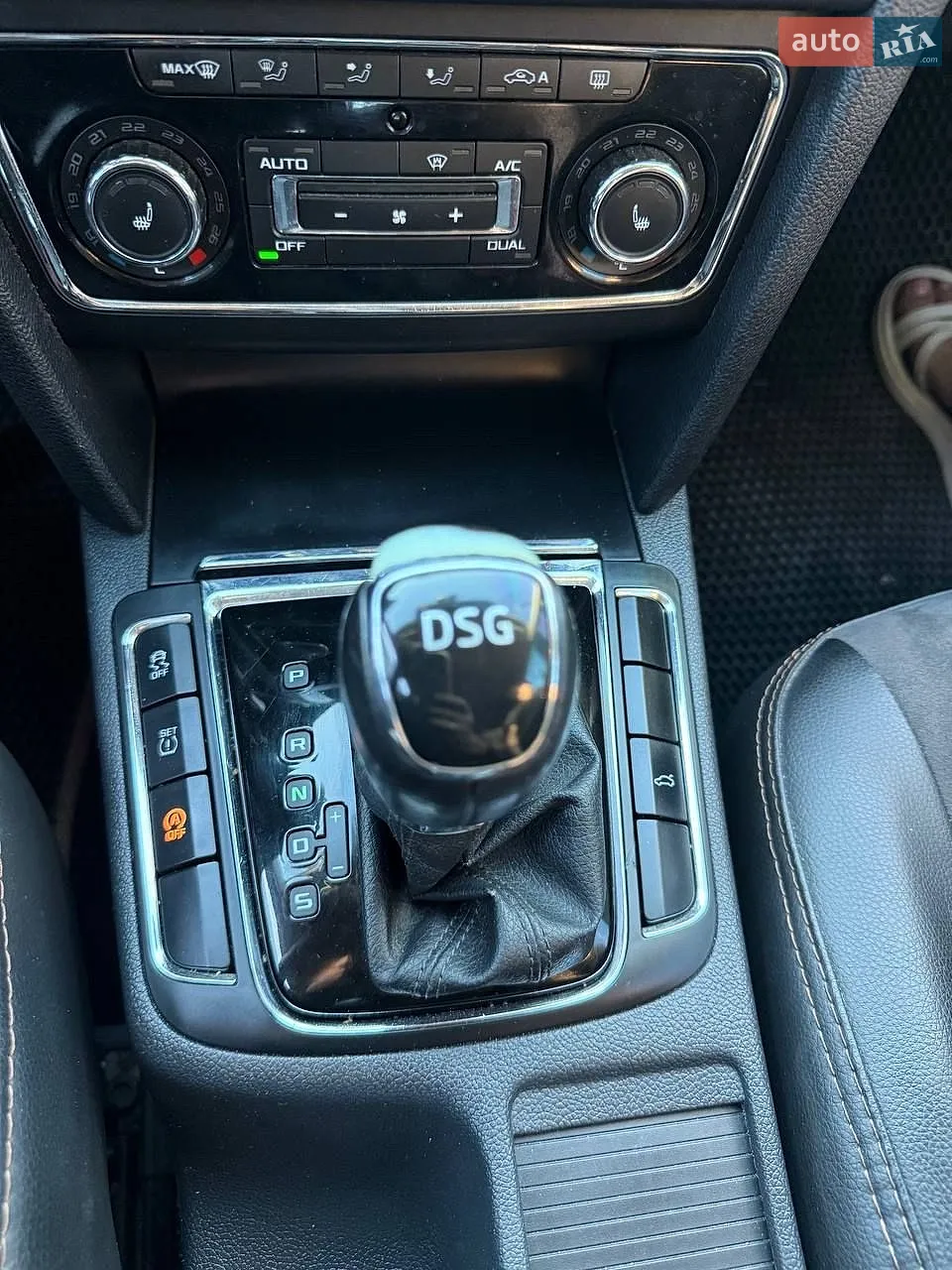 2014 Skoda Superb - мініатюра 23