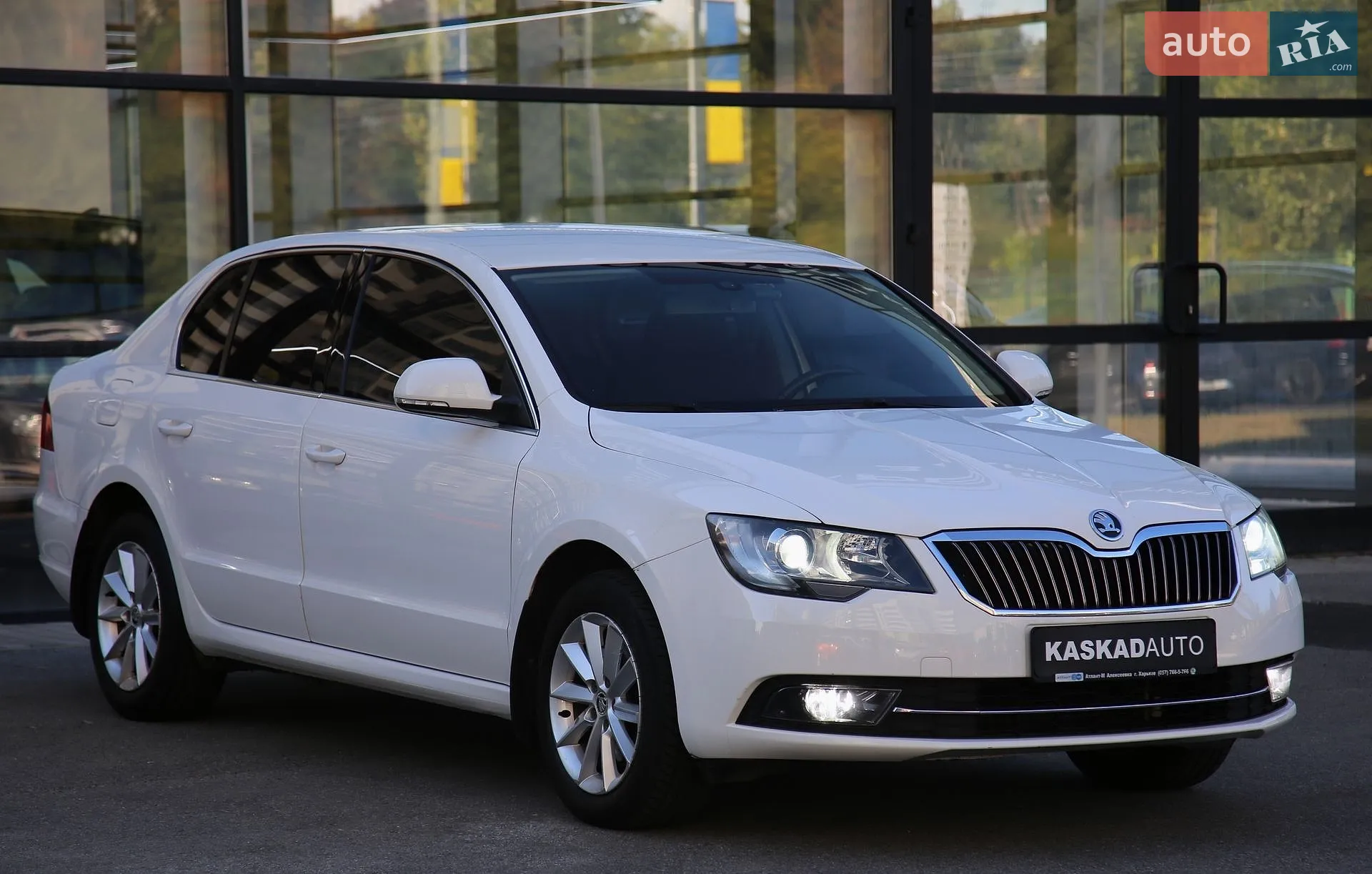 2013 Skoda Superb - мініатюра 3