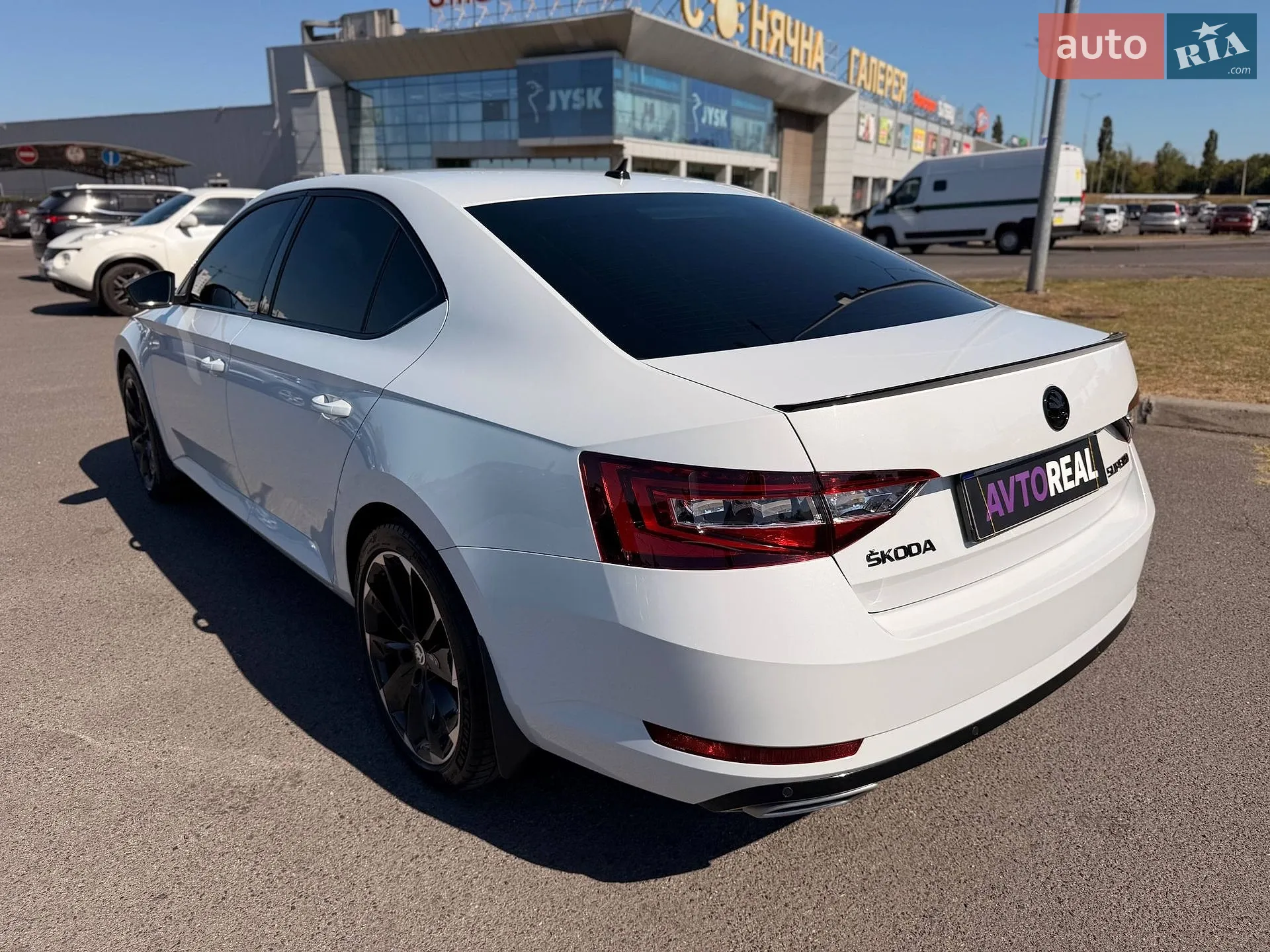 2015 Skoda Superb - мініатюра 32