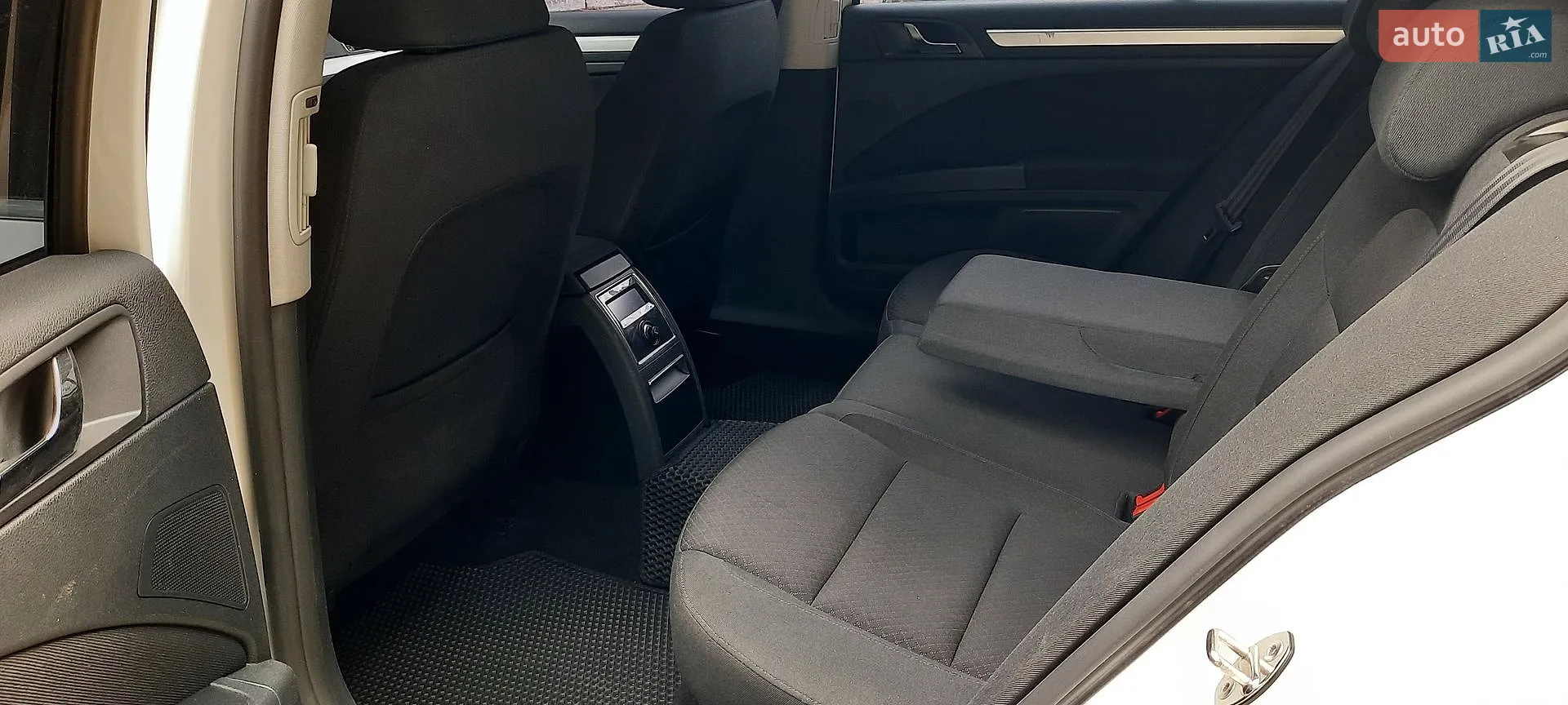 2013 Skoda Superb - мініатюра 32