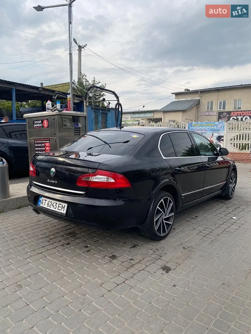 2010 Skoda Superb - мініатюра 3