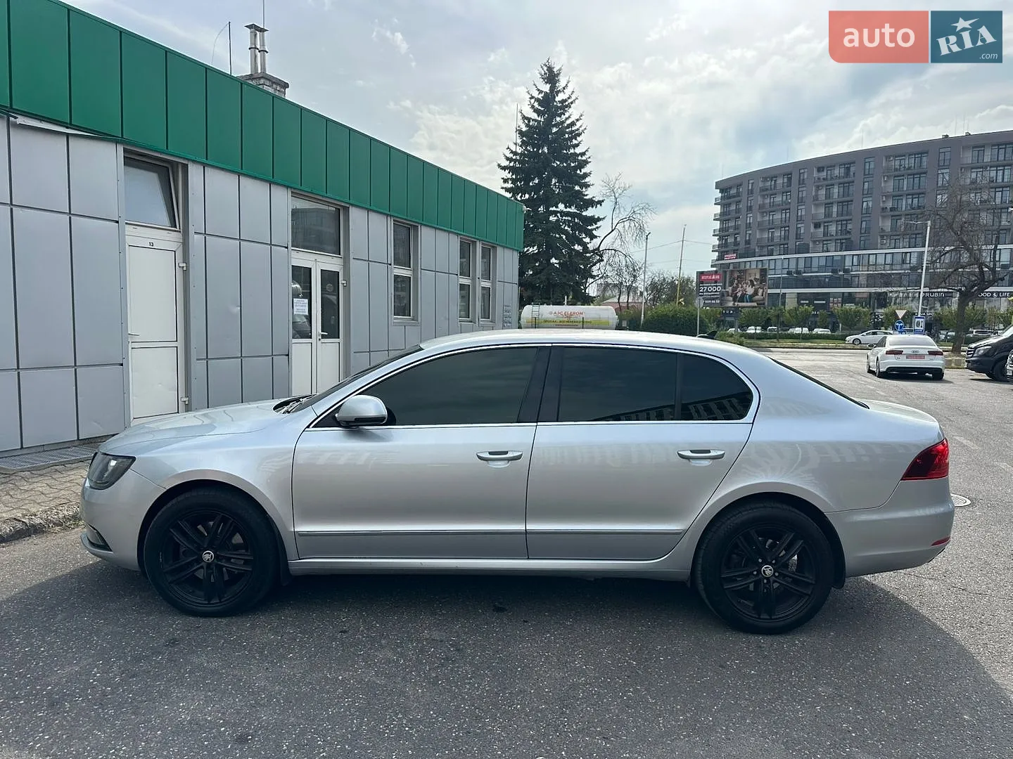 2014 Skoda Superb - мініатюра 3