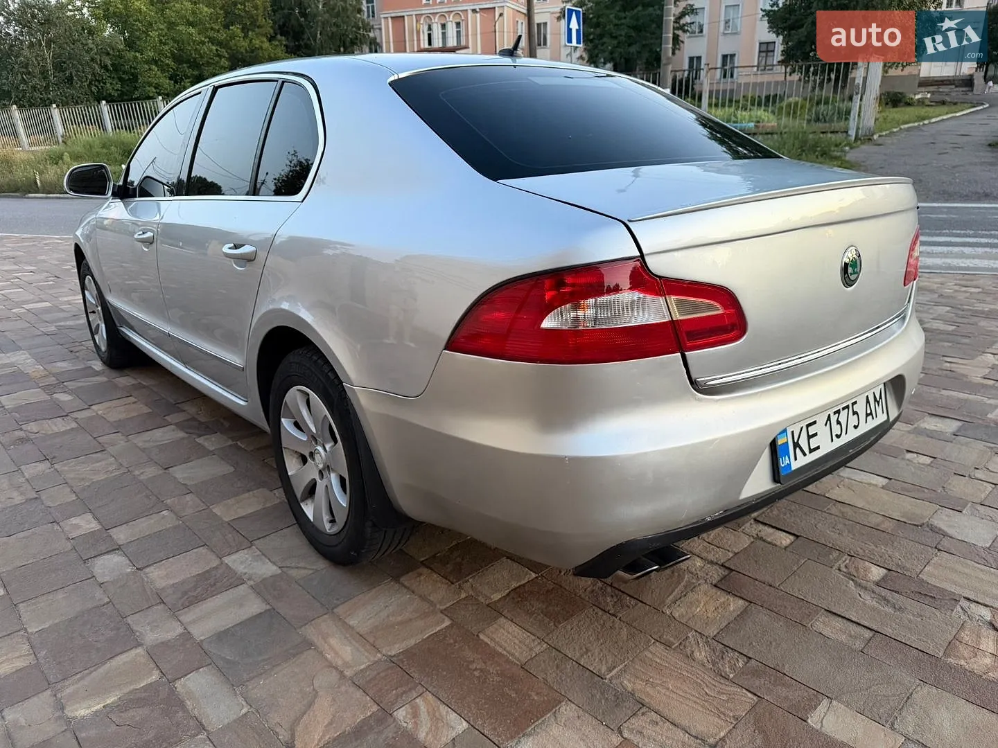 2010 Skoda Superb - мініатюра 5