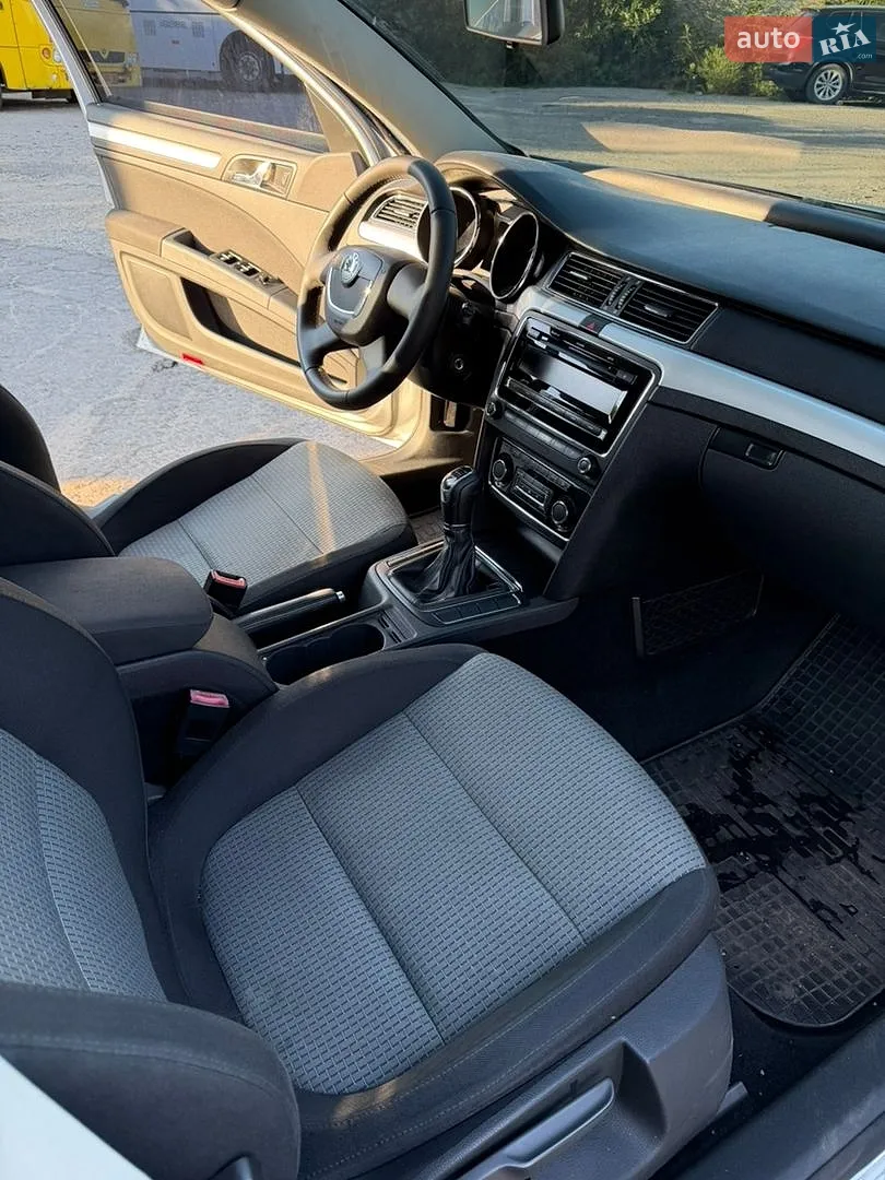 2010 Skoda Superb - мініатюра 11