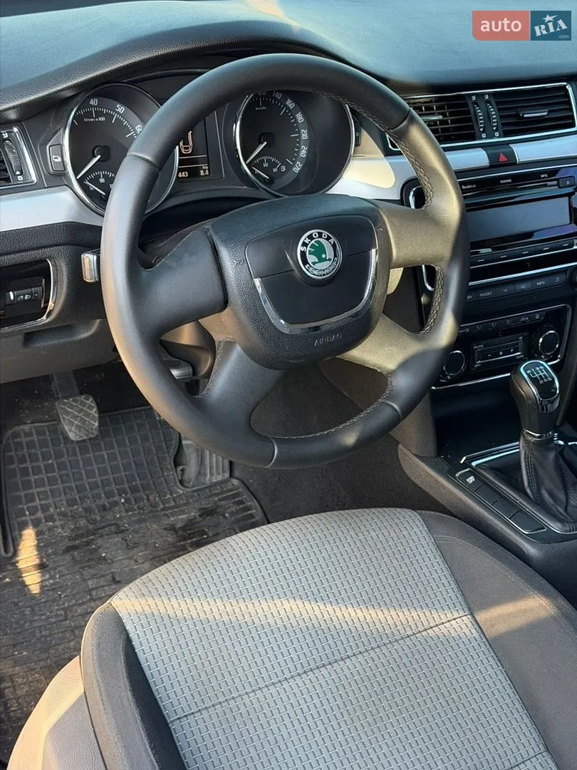 2010 Skoda Superb - мініатюра 10