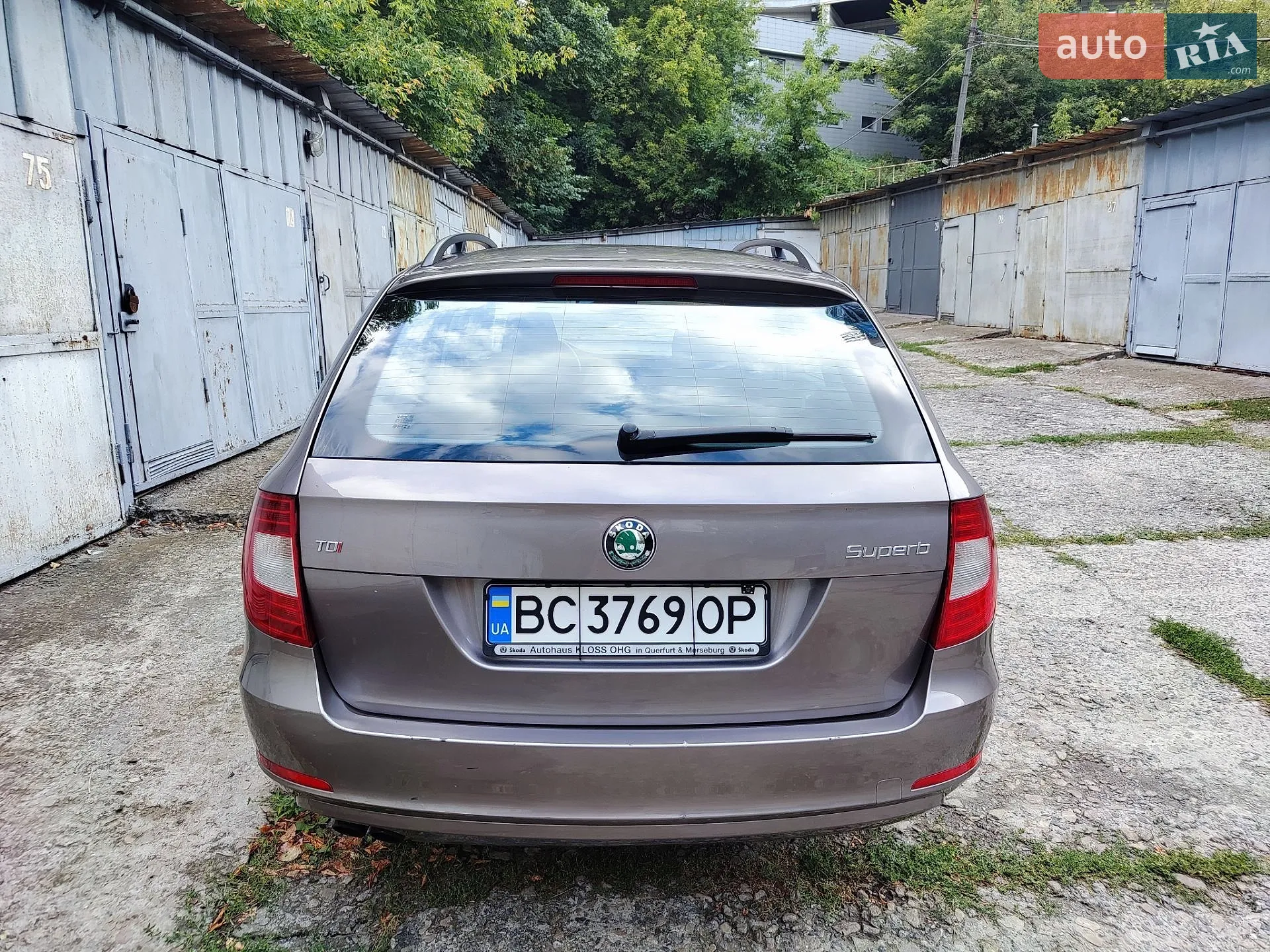 2010 Skoda Superb - мініатюра 4