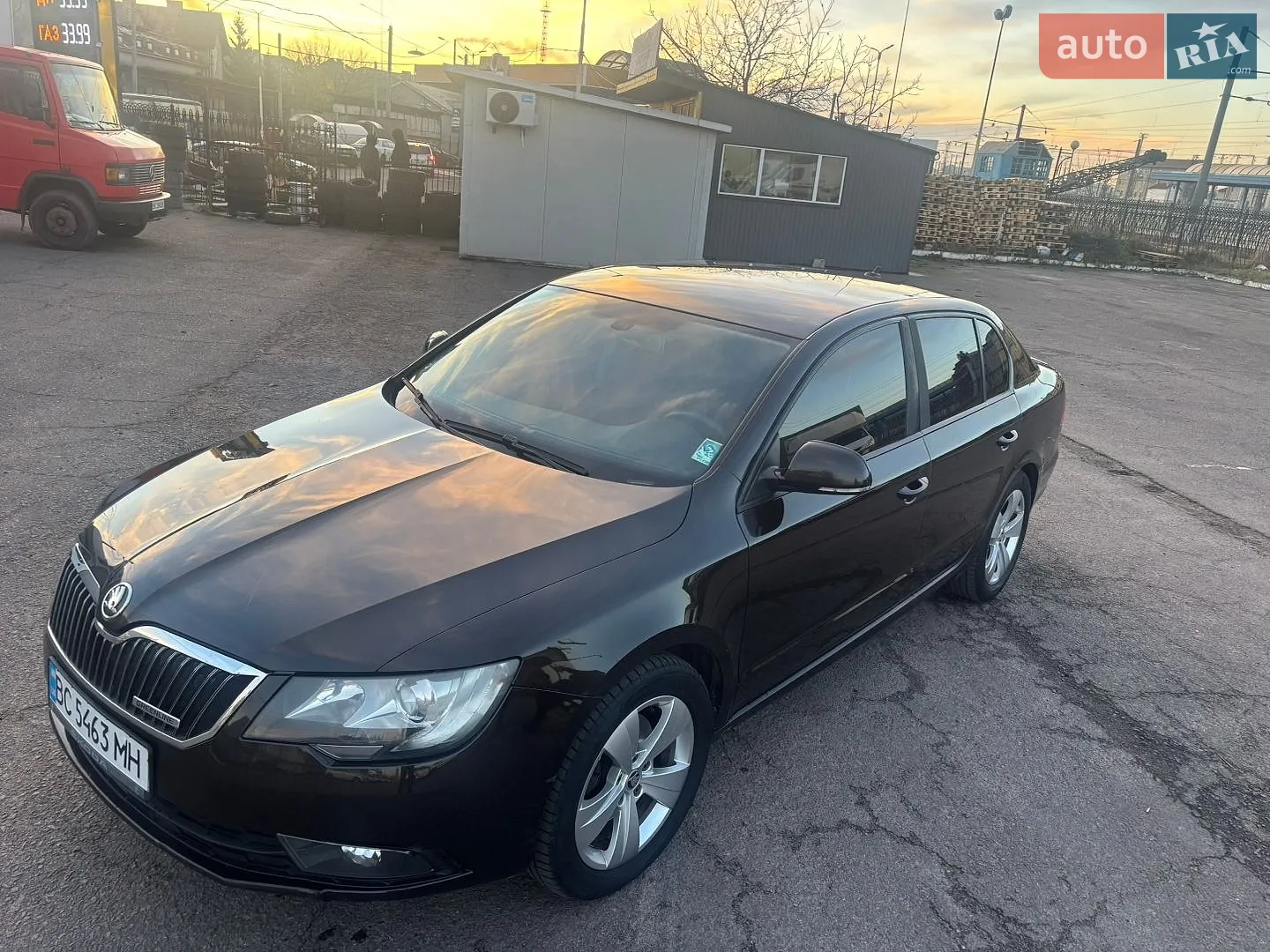 2013 Skoda Superb - мініатюра 4