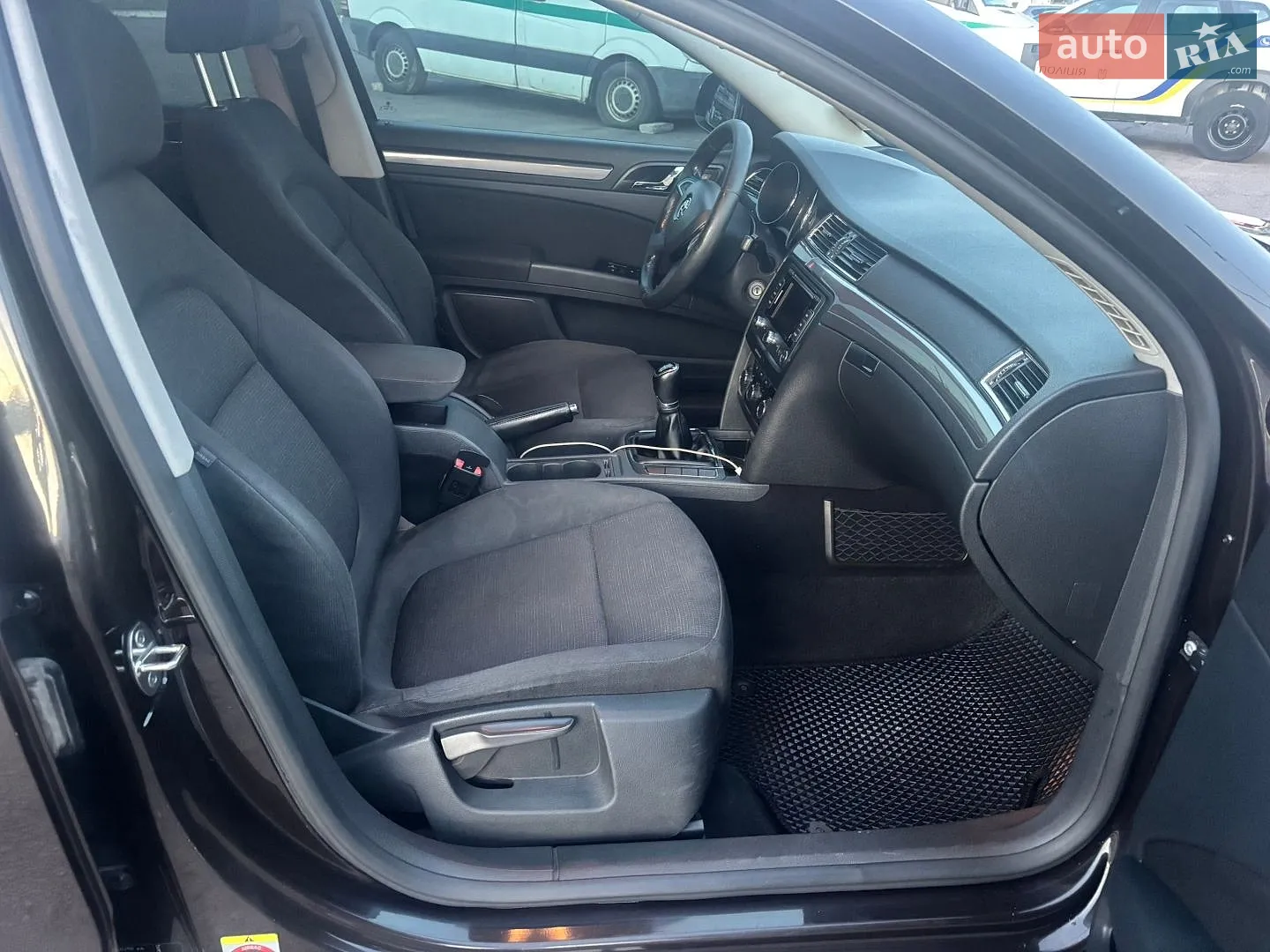 2013 Skoda Superb - мініатюра 27