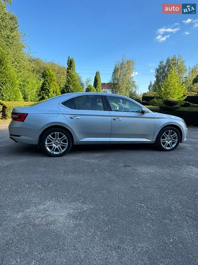 2016 Skoda Superb - мініатюра 7