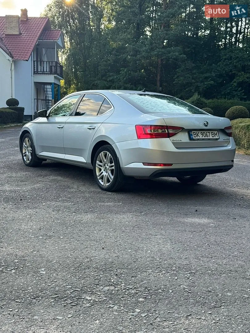 2016 Skoda Superb - мініатюра 5