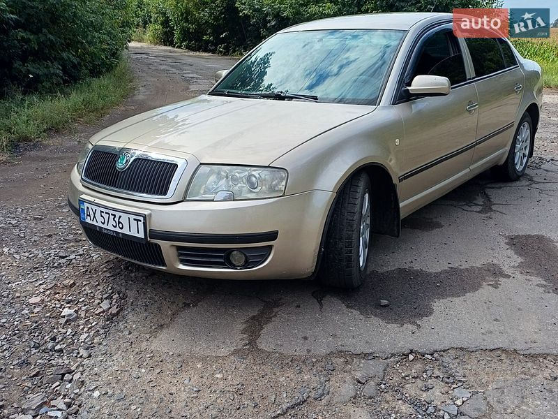 Ліфтбек Skoda Superb 2004 в Краснокутську