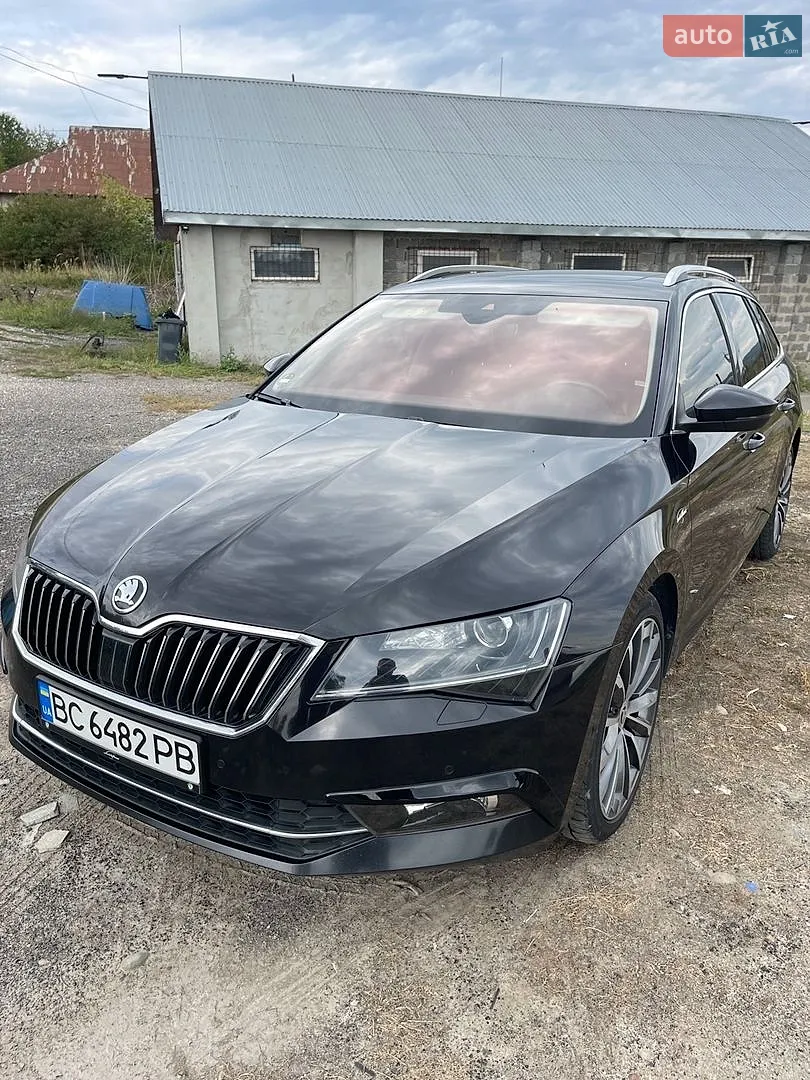 2015 Skoda Superb - мініатюра 2