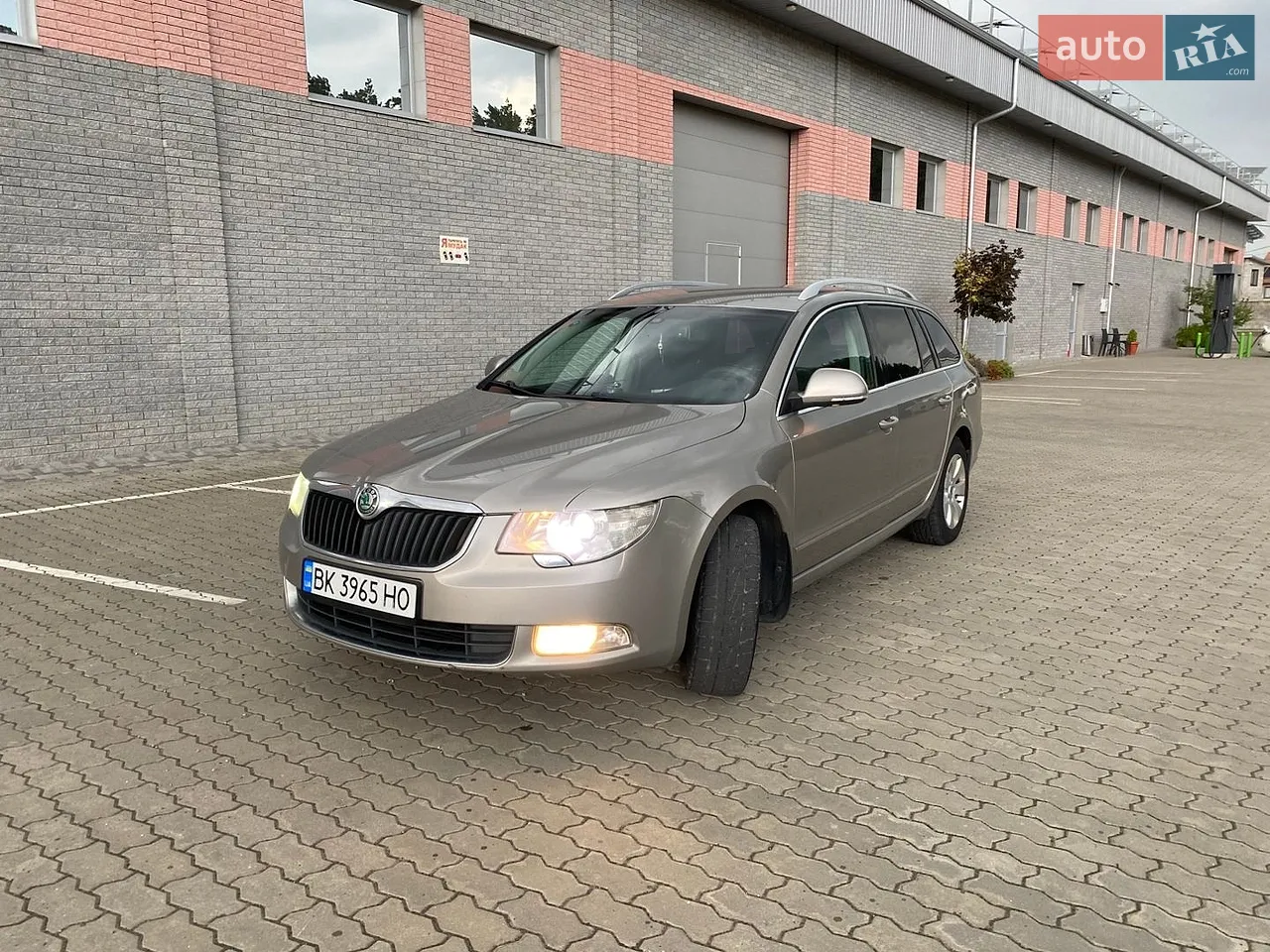 2010 Skoda Superb - мініатюра 60