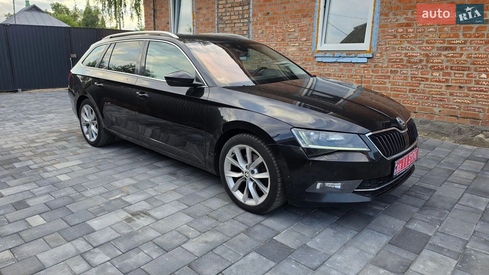 2017 Skoda Superb - мініатюра 2