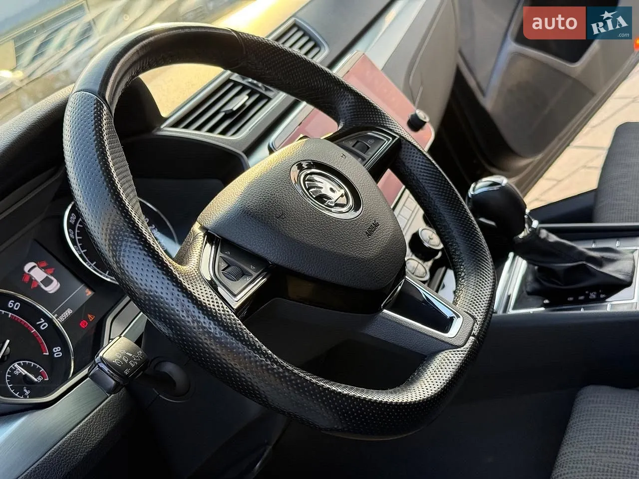 2019 Skoda Superb - мініатюра 48