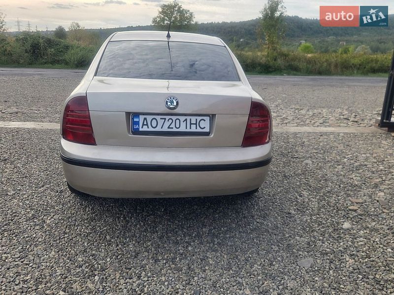 Лифтбек Skoda Superb 2005 в Тячеве