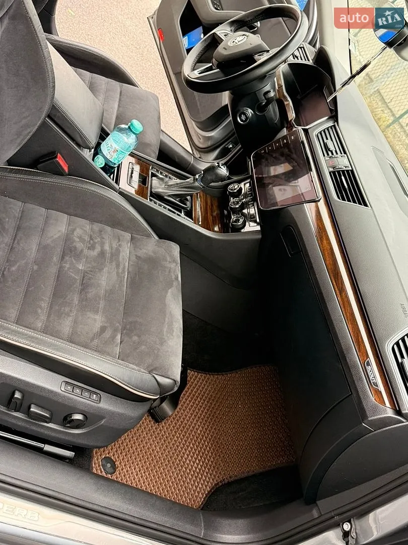 2019 Skoda Superb - мініатюра 9