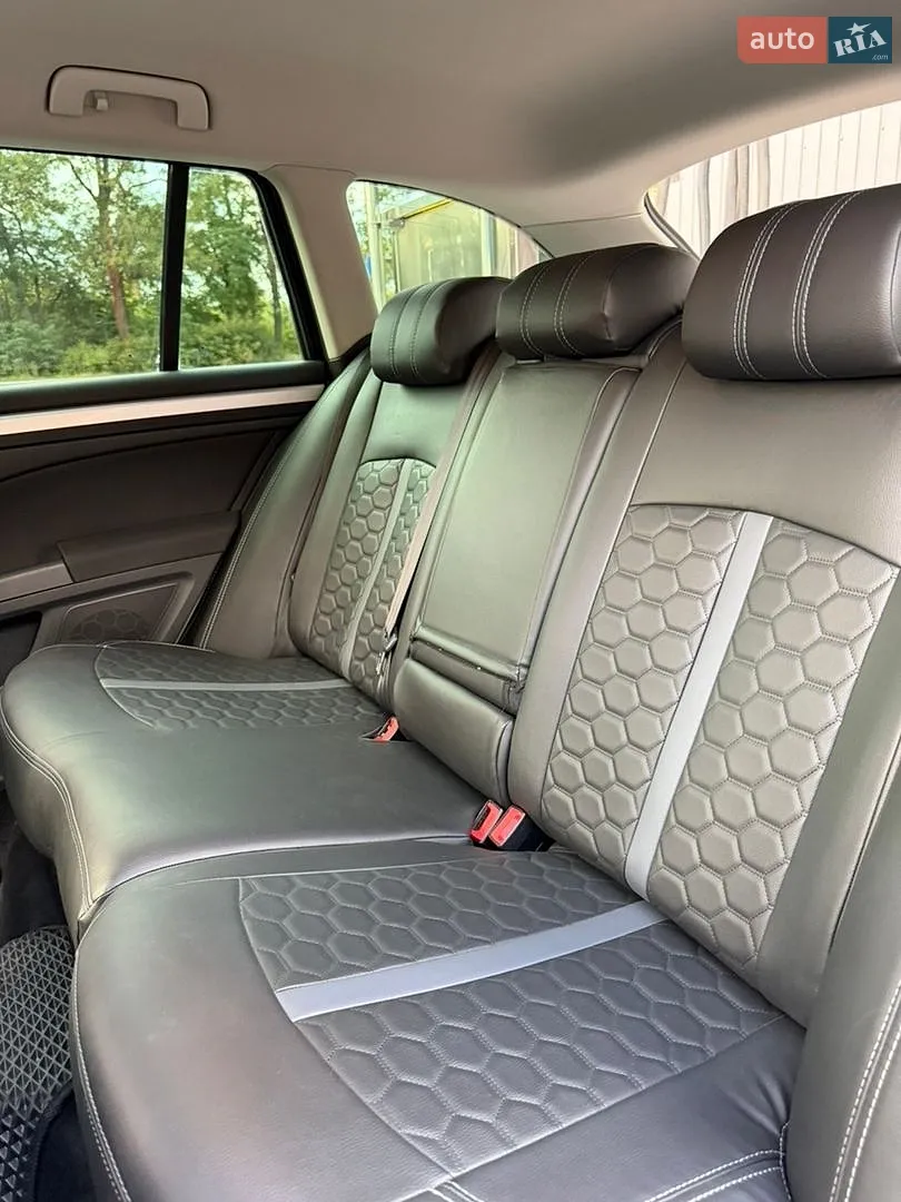 2010 Skoda Superb - мініатюра 20