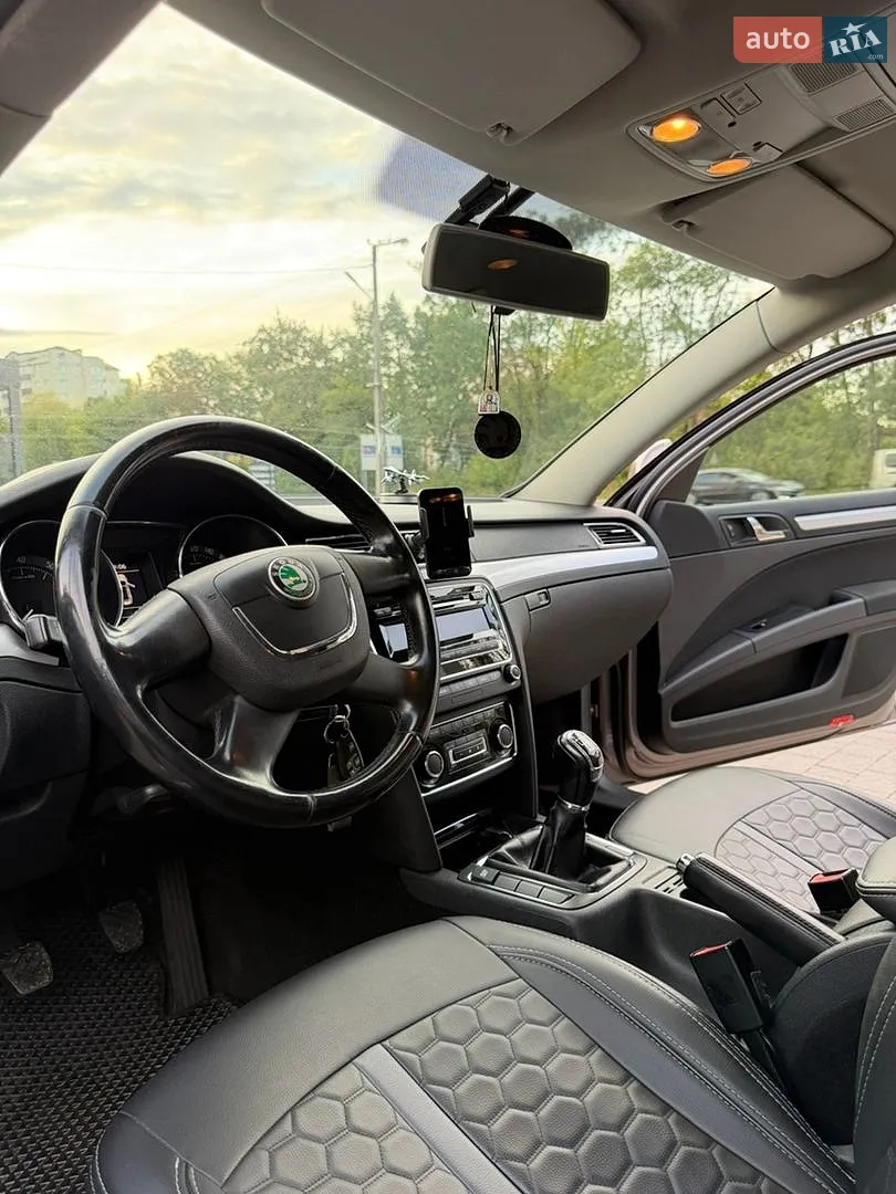 2010 Skoda Superb - мініатюра 17