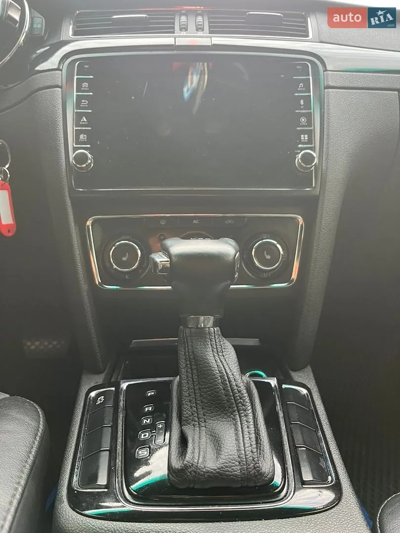 2010 Skoda Superb - мініатюра 20
