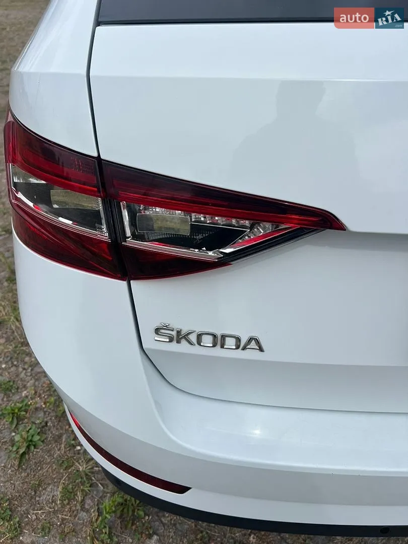 2016 Skoda Superb - мініатюра 5