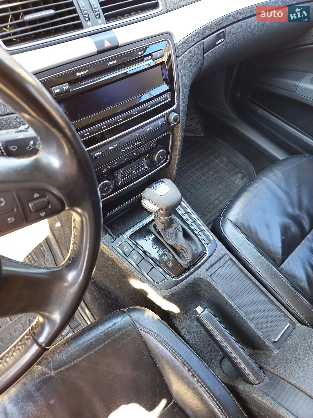 2010 Skoda Superb - мініатюра 27