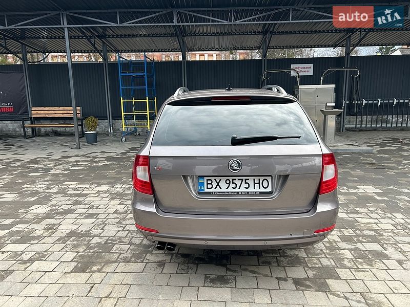 Універсал Skoda Superb 2010 в Шепетівці