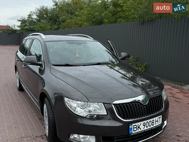 Skoda Superb 2011