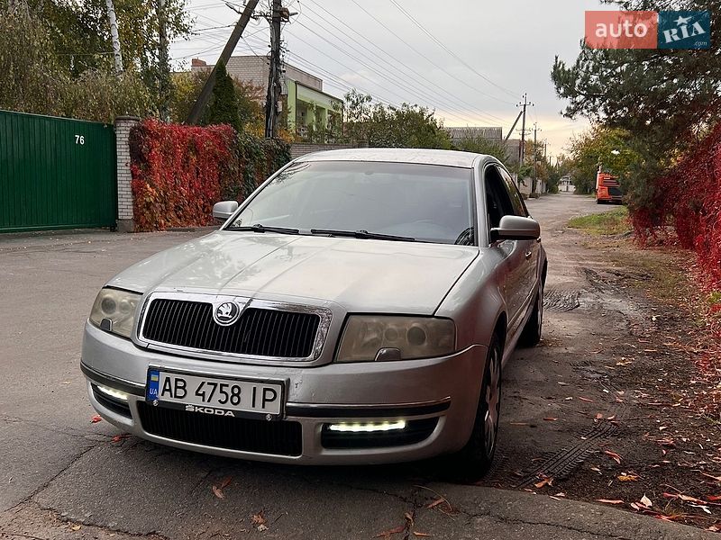 Лифтбек Skoda Superb 2002 в Виннице