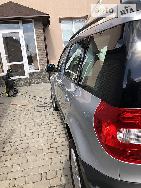 Позашляховик / Кросовер Skoda Yeti 2009 в Харкові