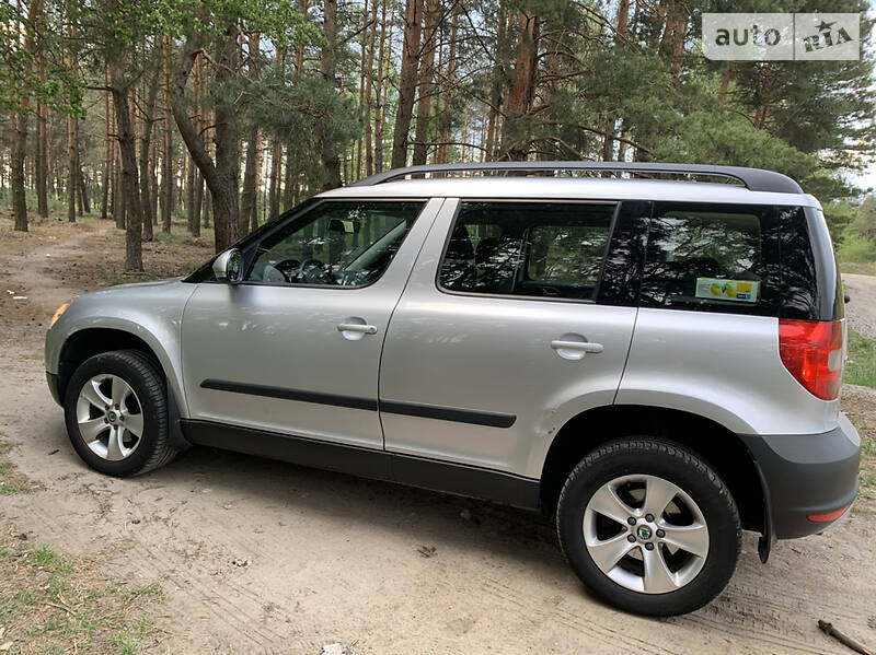Позашляховик / Кросовер Skoda Yeti 2010 в Обухові