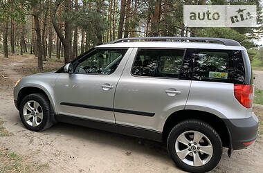 Внедорожник / Кроссовер Skoda Yeti 2010 в Обухове