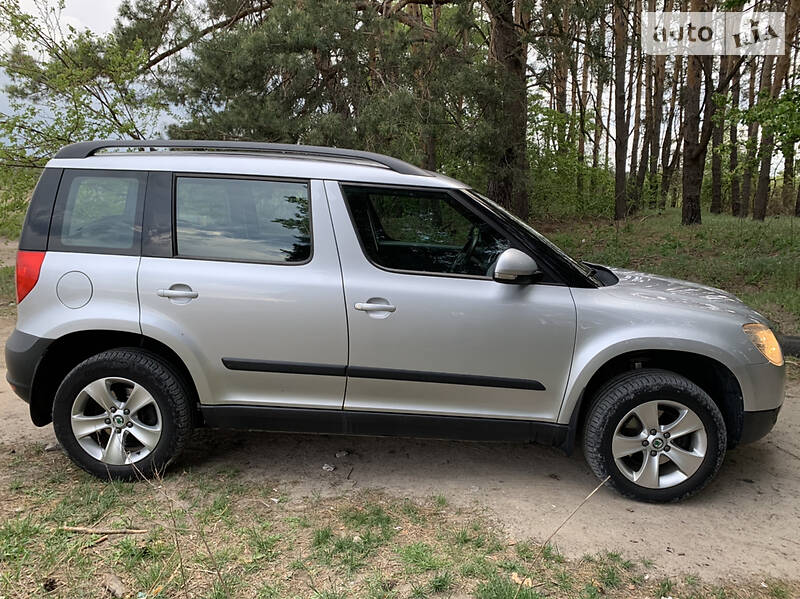 Позашляховик / Кросовер Skoda Yeti 2010 в Обухові