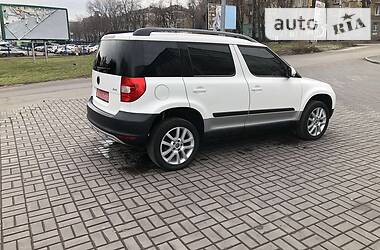 Внедорожник / Кроссовер Skoda Yeti 2012 в Каменском