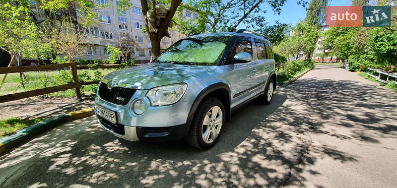 Позашляховик / Кросовер Skoda Yeti 2013 в Києві