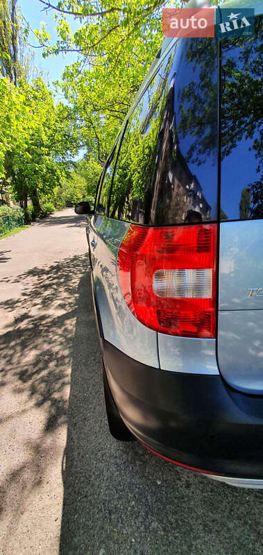 Позашляховик / Кросовер Skoda Yeti 2013 в Києві