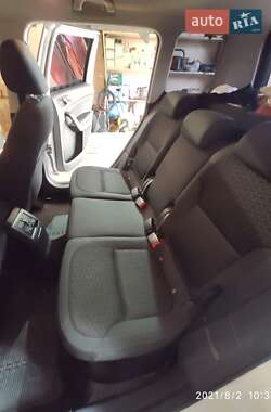 Хэтчбек Skoda Yeti 2012 в 
